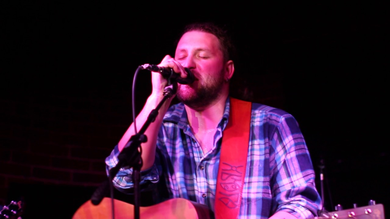 Павел Пиковский и Хьюго - Мимо - YouTube Music