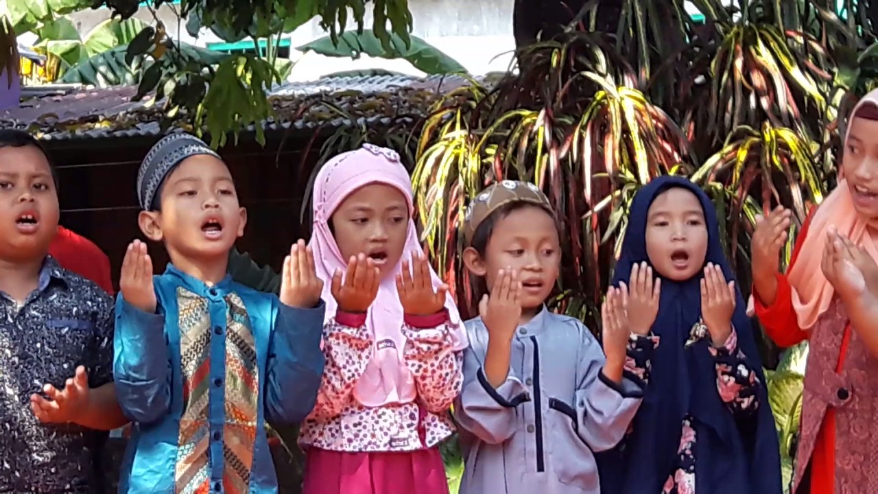 Perpisahan Sekolah PG-TK Al Madani (Adik Neila)