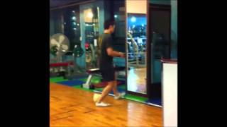 k-pop guy shuffles at the gym!