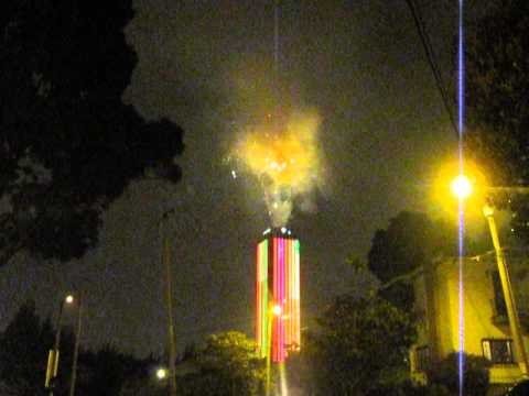 Video: la Torre Colpatria se encendi en homenaje a James ...