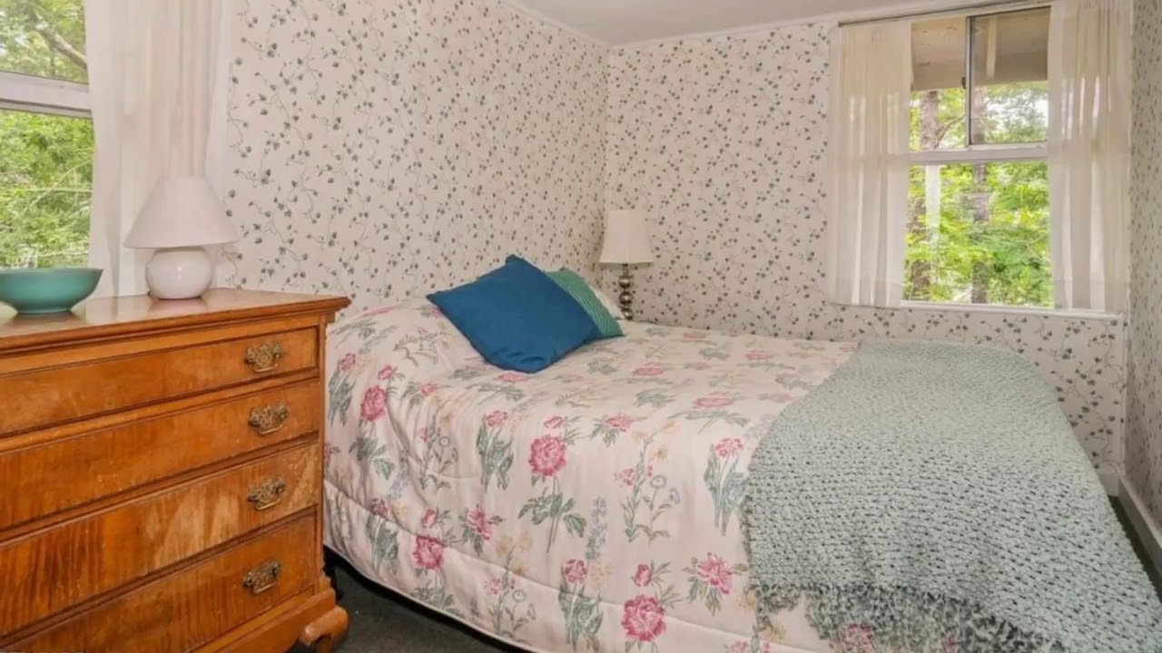 Little Cabin Near Cape Cod Bay in Wellfleet, MA Great Small House