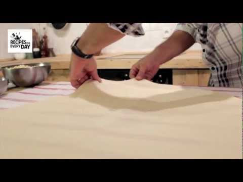 Video: Curd Dough Strudel Med Valmue Fylling