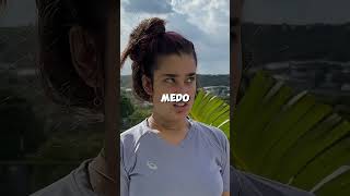 A EMILLY VICK FINALMENTE VAI COMER CARNE!