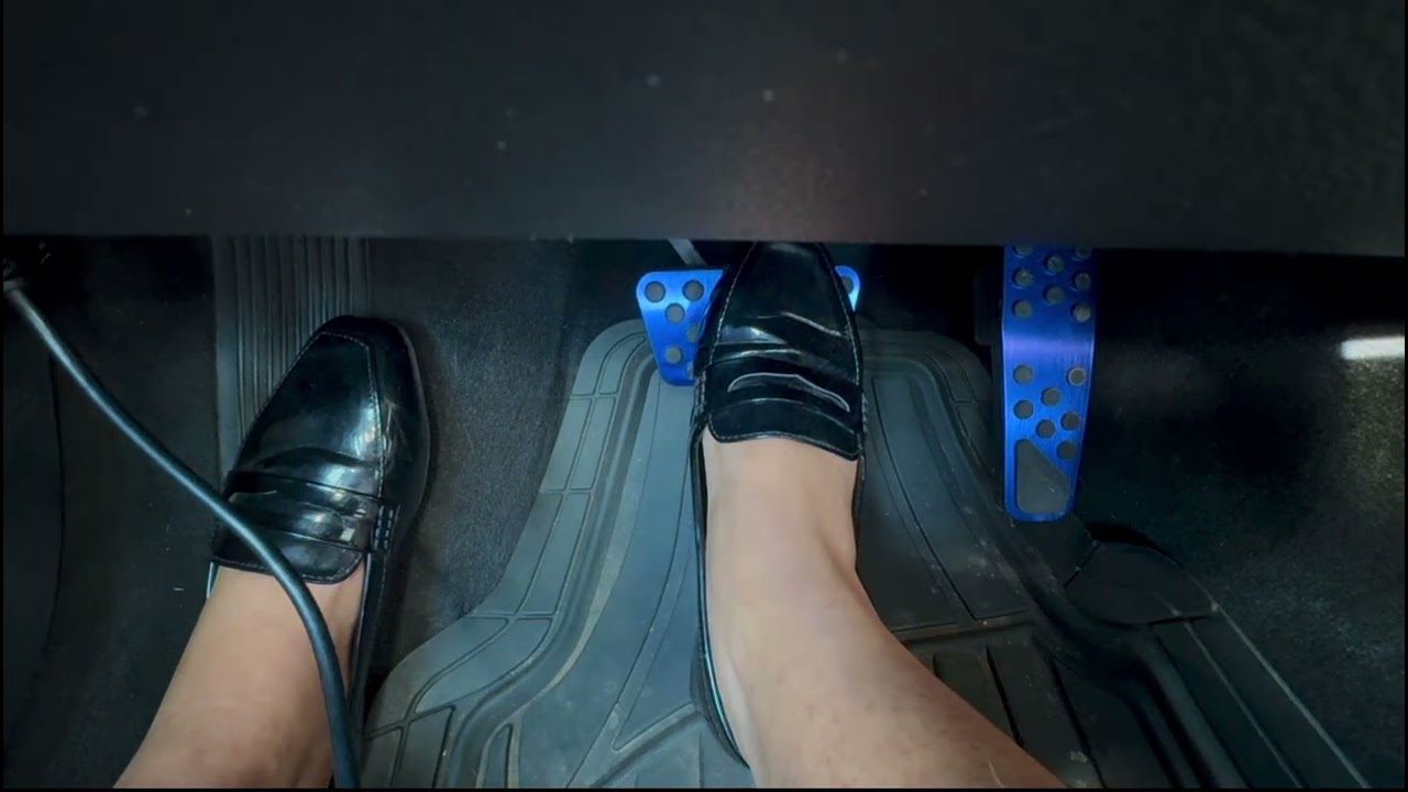 Loafer driving Pedal problems, she doesn’t care! All she want to do is rev rev rev 