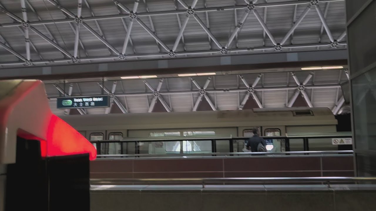 [C151B burning?] SMRT C151 085/086 Arriving EW32 Tuas West Road - YouTube