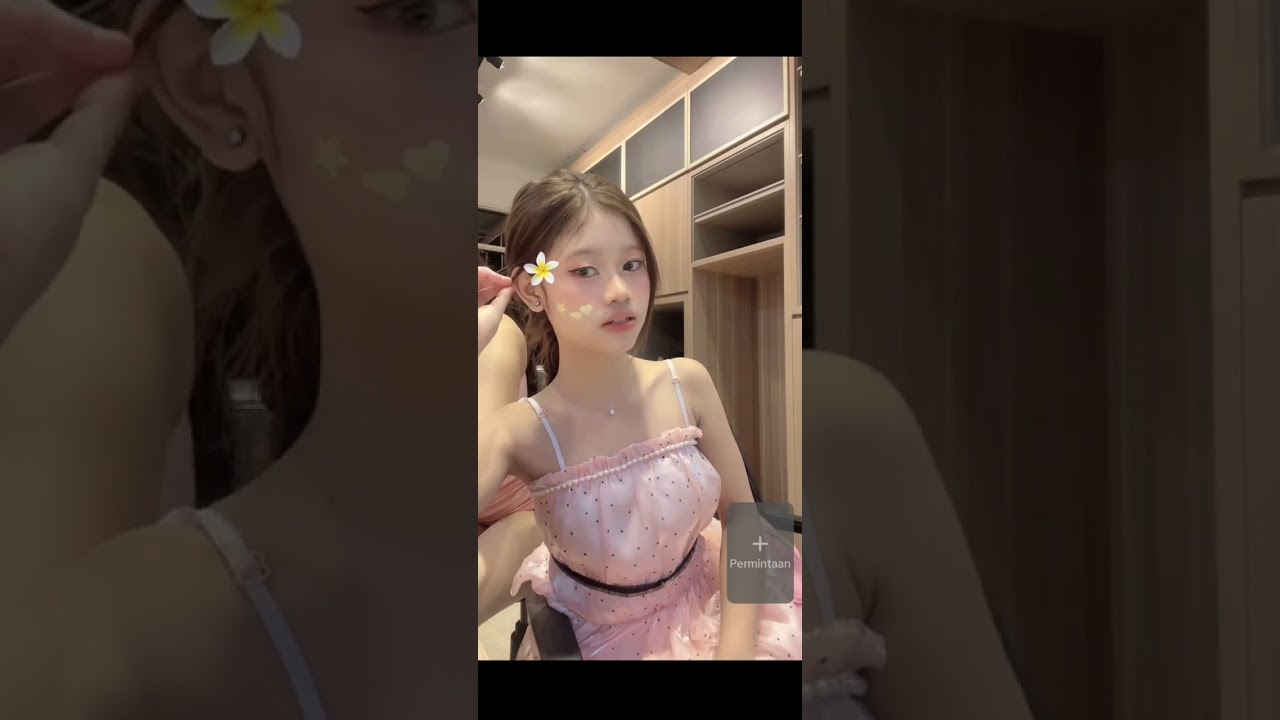 Yang blakang gk sadar kalau temanya live 🤭