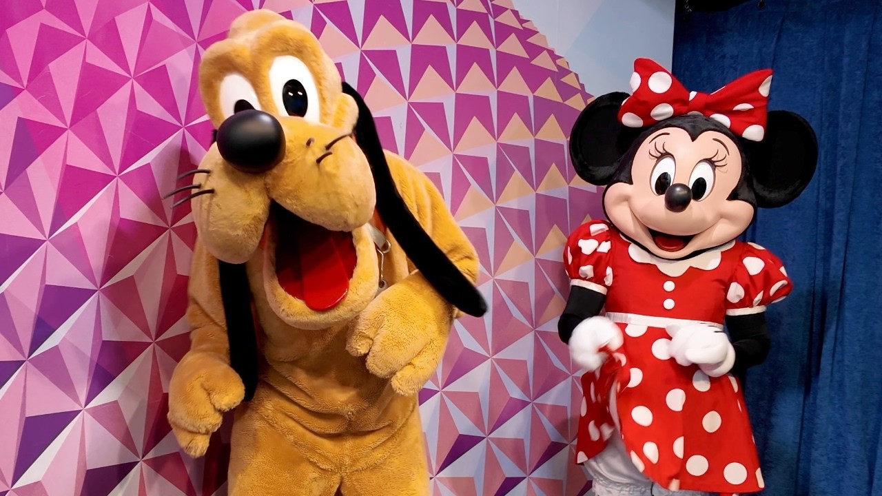 Meeting Mickey Mouse Goofy Pluto & Minnie 7 VISA Meet & Greets EPCOT ...
