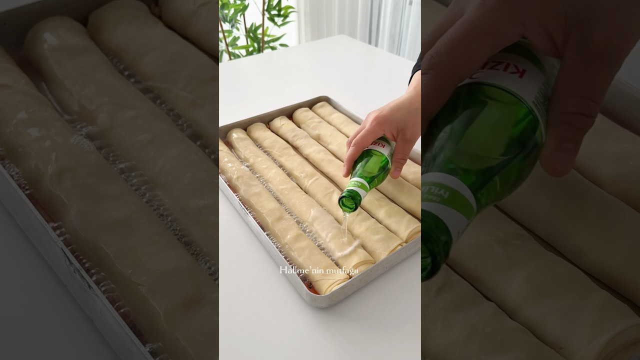 Milföy’e rakip 💫 tarif yorumda 👇🏻 #börek #shortvideo #delicious #halimeninmutfağıı