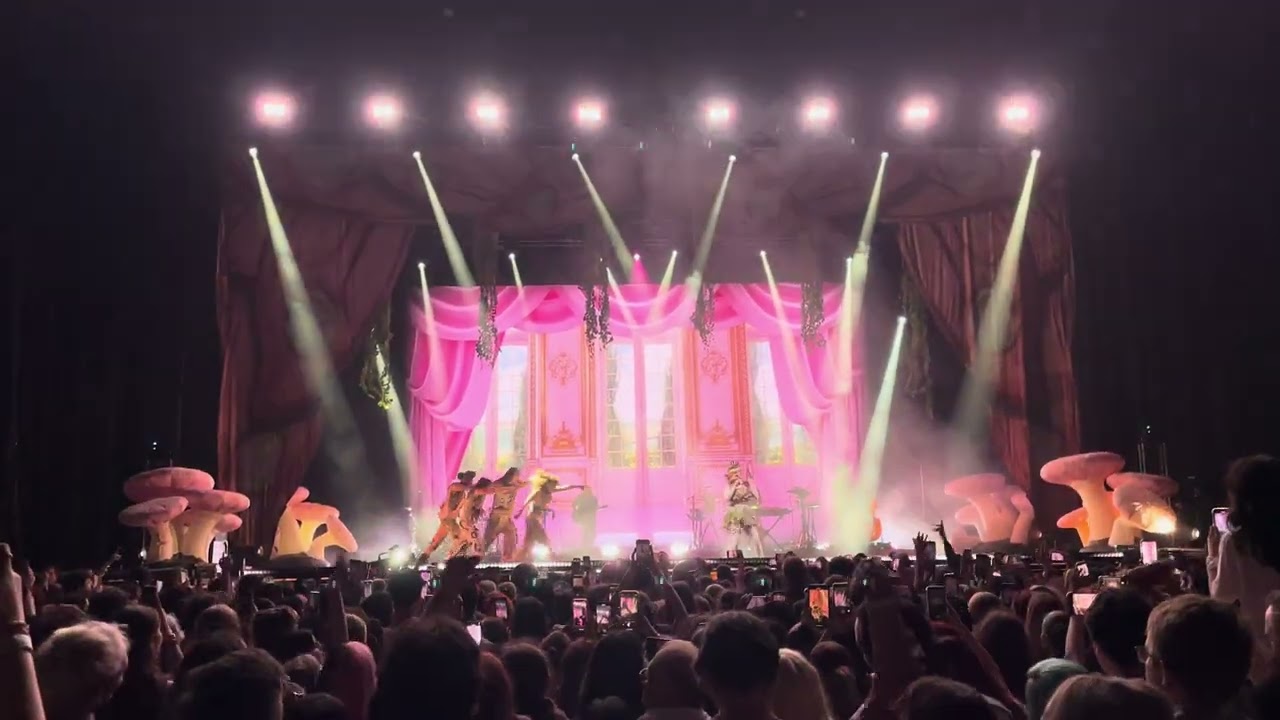 Melanie Martinez - Show & Tell (Live at 'Portals Tour' Sydney) 30/1/24