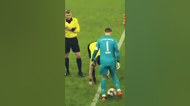 prank with referee 😝