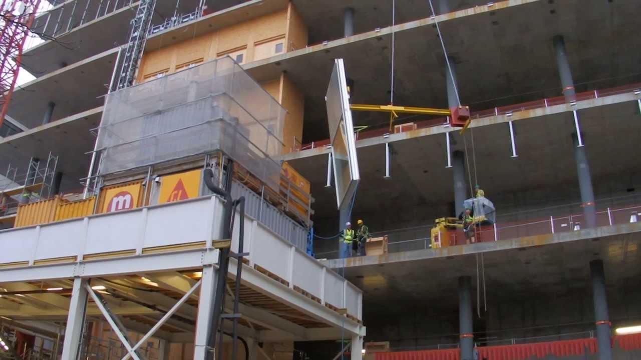 Basel, Roche Tower, first window installation -- Erstes Fenster für Roche Turm