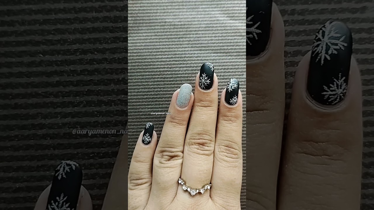 Snow Flake Nail Art | Easy Nail Art 