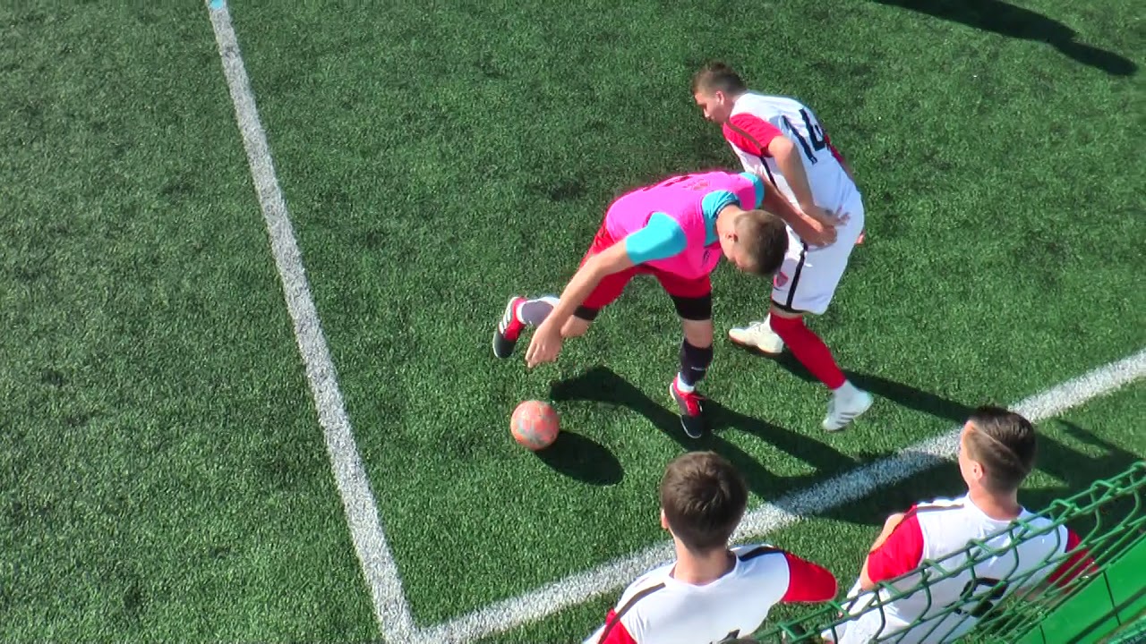 Террикон новости спорта футбола. Детский футбол уличный. Terrikon футбол. Стрит футбол два на два. Эстетика уличного футбола.