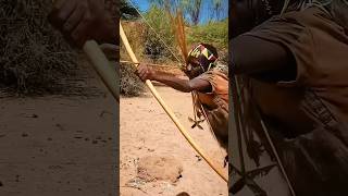🔥Hadza Tribe’s Traditional Hunt &amp; Legendary Bow 🏹🌿 | Caza Tribal  हडज़ा जनजाति का शिकार #shorts