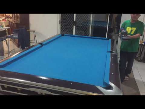 How to clean a pool table using a vacuum cleaner
