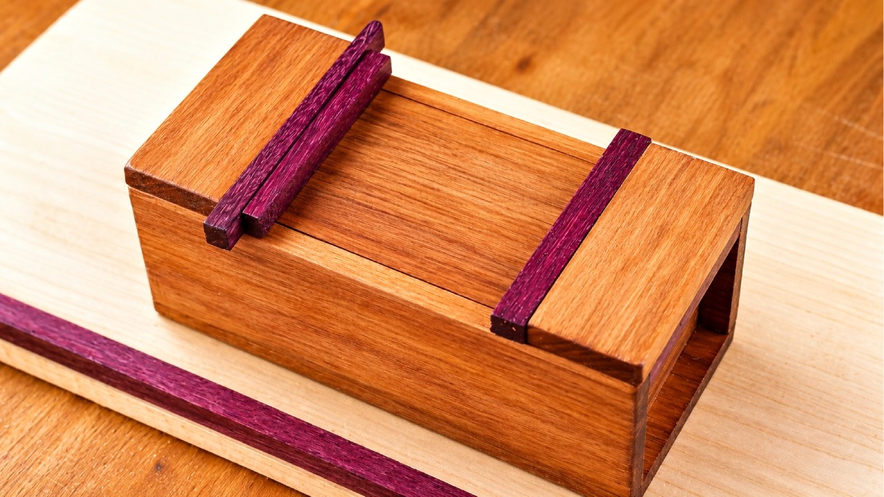A Tiny Japanese Toolbox Made with Simple Hand Tools - YouTube