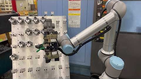 Universal Robot: Valve Machine Tending on Doosan Dual-Spindle Lathe