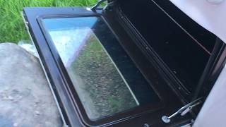 Closing oven with shovel