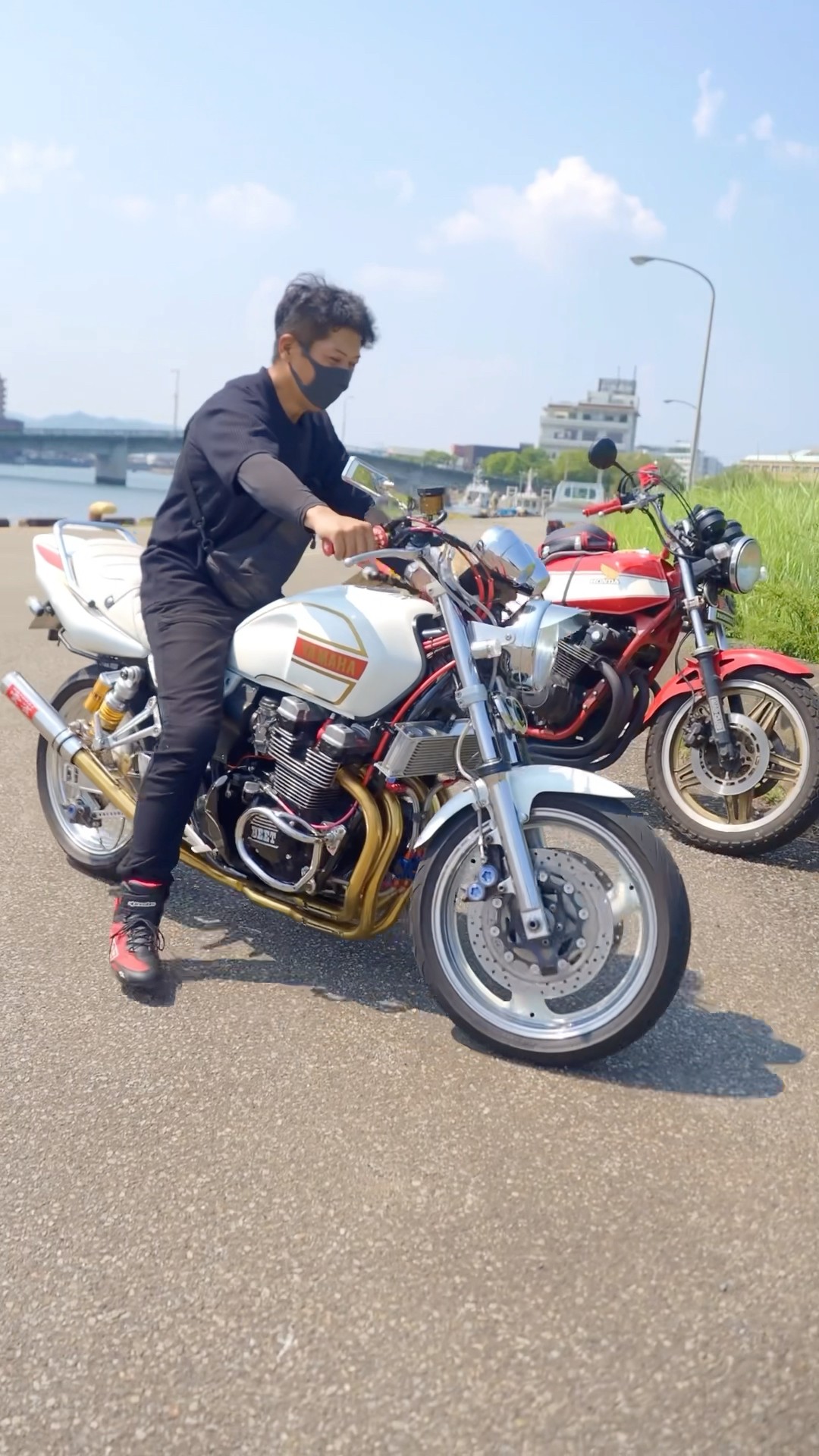 XJR400に真鍮エキパイ&雲雀サイレンサー❗️#norikh250 - YouTube