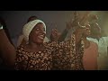 Utendaji Wa Injili Wa Kuinua Unawasha Furaha Na Umoja 