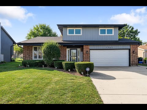 1741 Goldengate Drive, Addison, IL home video tour