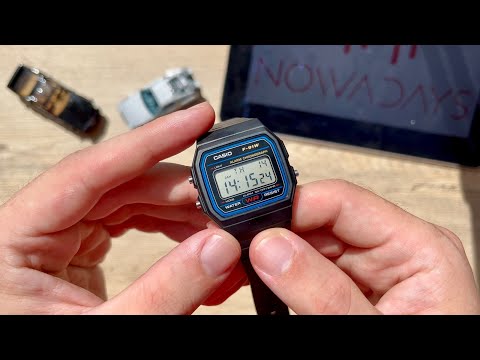 Видео: Они в 60 раз точнее, чем Ролекс и в 300 раз дешевле! | Обзор наручных часов Casio F-91W-1DG
