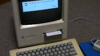 Macintosh Plus Boot in 2011(Japan)