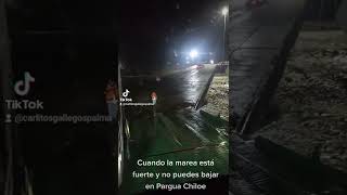 Cruzamos el canal de Chacao con mal clima #Chiloe #Chile #Southamerica