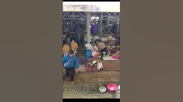 Vào bên trong chợ mua sắm ở thành phố Huế || tronpiu vlog #shorts