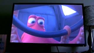 Finding Dory - Dory Directs Hank Driving