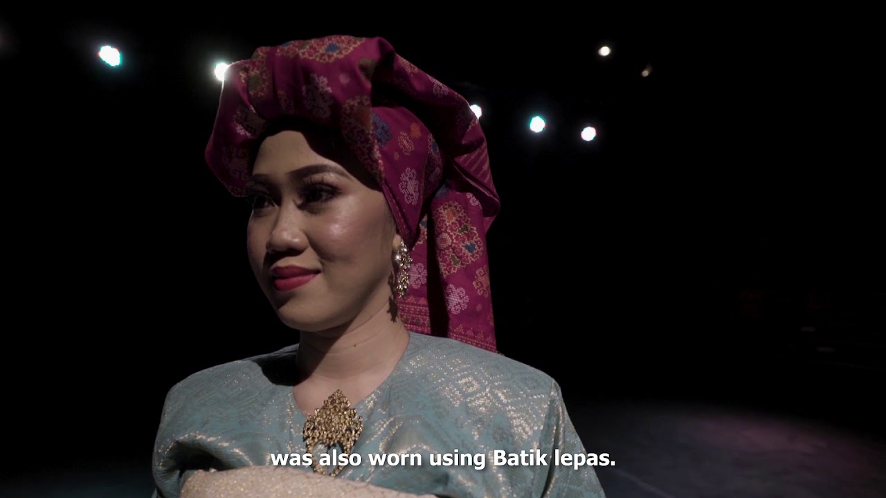 SENI BUDAYA DIGITAL : DEMONSTRASI PEMAKAIAN BUSANA TRADISIONAL NEGERI SEMBILAN