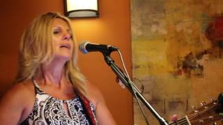 Video thumbnail of "Joan Kennedy live 2017 - "Angel from Montgomery""