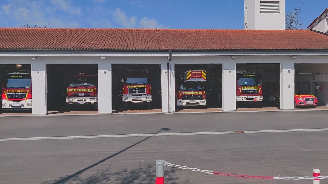 Feuerwehr Regenstauf Ausrücken; FF Führungskräfte, POL, NA, und ELRD; [Lk. Regensburg]