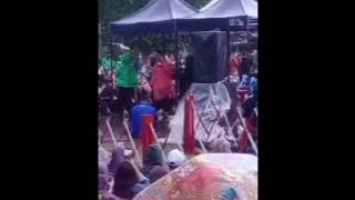 FULL KEROMANTISAN NABILA SETIA BANGAT NEMANIN TRI SUAKA HUJAN HUJANAN 😍 ROMANTIS BAPER!!