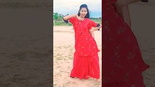 Gulabi Saree Video