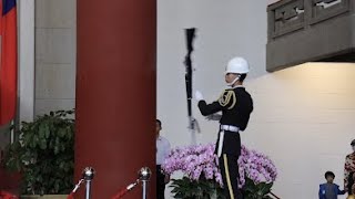 2019-12-22國父紀念館海軍儀隊上、下哨特別槍法#國父紀念館#honorguard #navy#marine