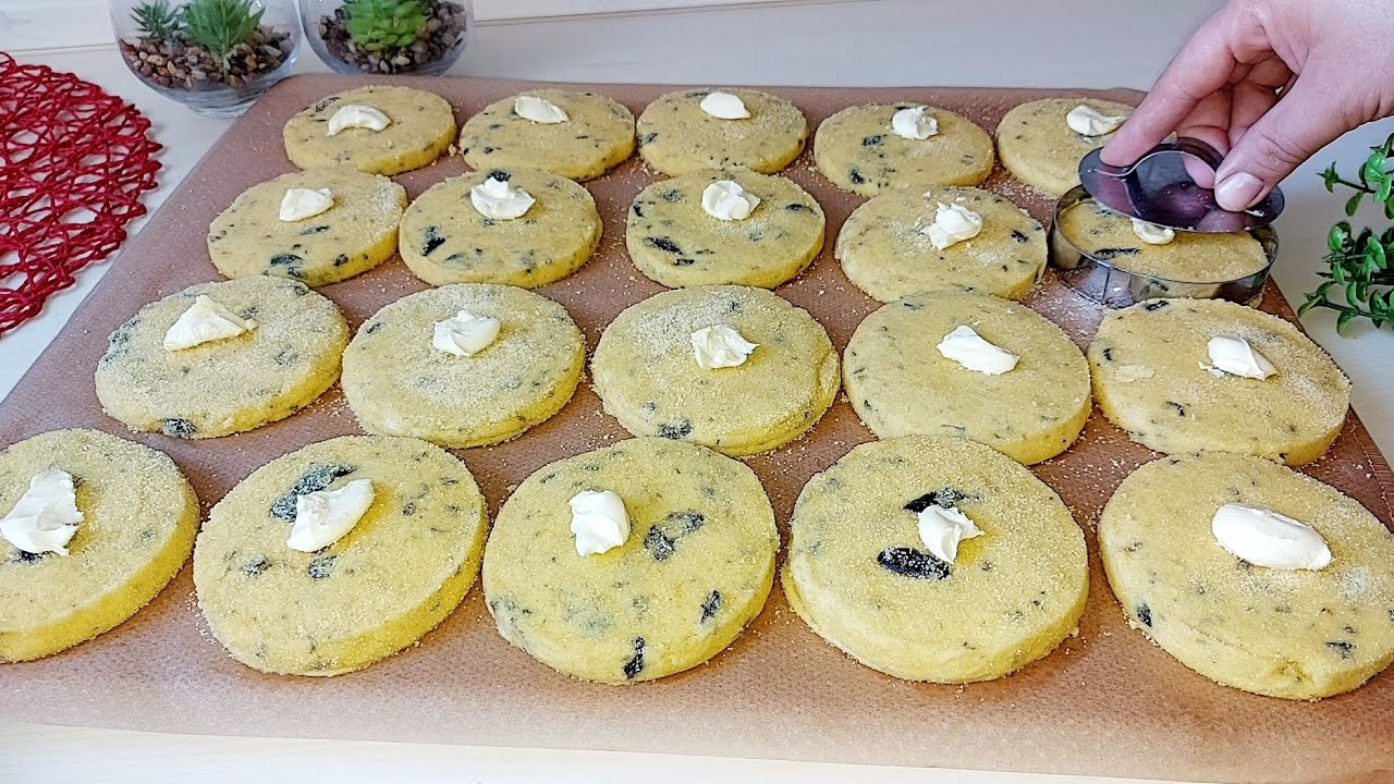 خفيف ضريف❗الذ واروع مايمكن تحضري بدون فرن 22وحدة بطريقة سهلةوسريعة رطبين وهشاش/حريشات بالزيتون وزعتر