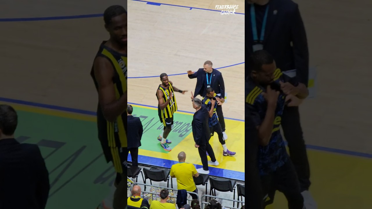 Nigel Hayes-Davis Çocuklar Gibi Şen 