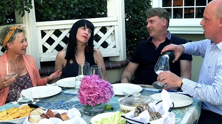 Hollywood and Wine episode 102 - Debi Derryberry a...