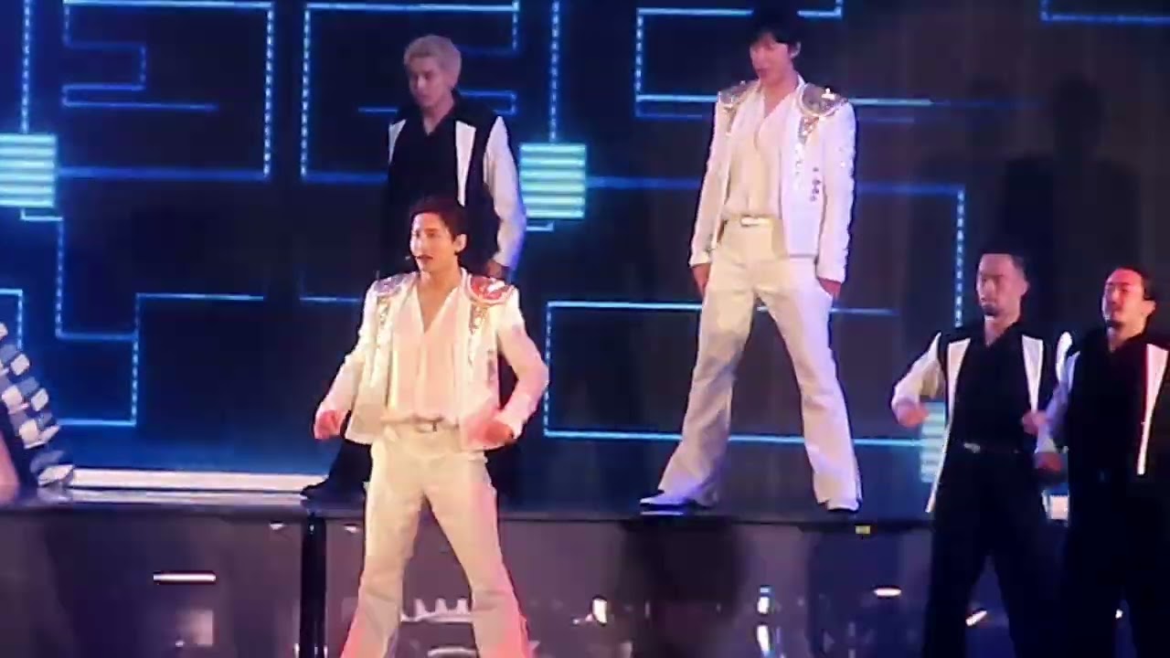 [직캠] 동방신기 일본 데뷔 20주년 기념 도쿄돔 콘서트 둘째 날1️⃣(초저화질 영상 멀미주의)