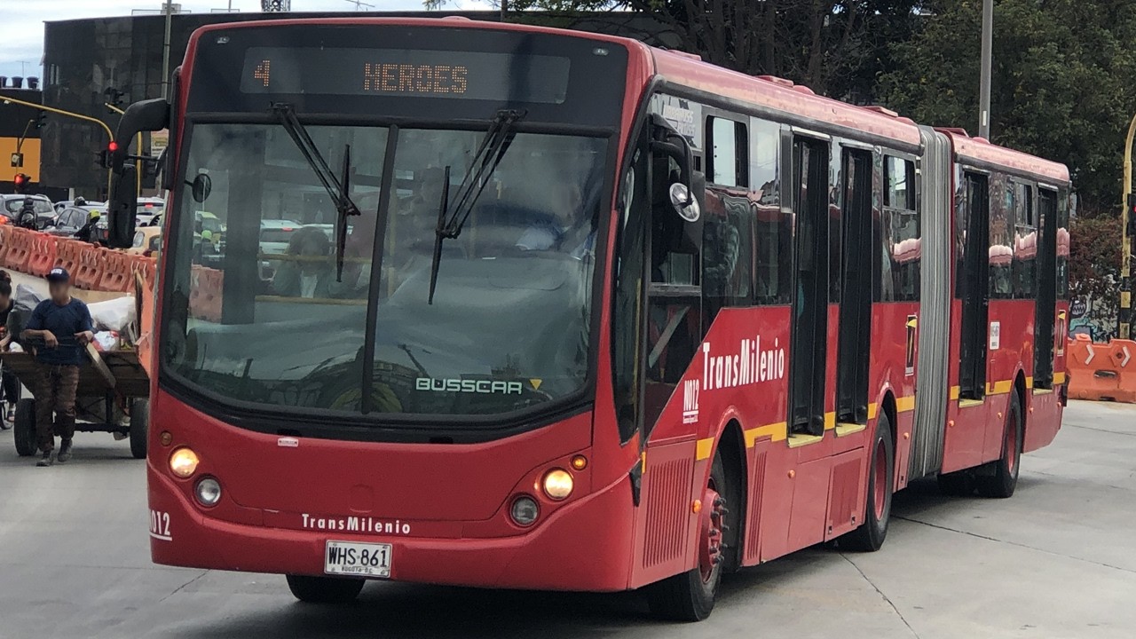 Movimiento de buses Bogotá Colombia - Busscar Urbanuss Pluss S3 - Volvo B12M y B340M BRT