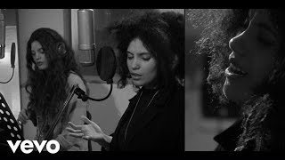 Ibeyi, Benjamin Biolay - Moon & Sand