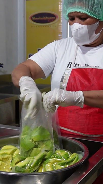 SMART!! WITH 3 SMALL FREEZERS, UNUSED FRUIT IS PROCESSED INTO FROZEN FRUIT WITH HIGH SALES VALUE.