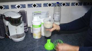 How to prepare a Herbalife meal shake with a regular shaker from Herbalife whithout blender