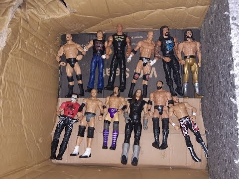 Action Figure eBay Reselling! - WTF?! Damaged Parcel Mail Opening Video (2xWWE Figures Mail Opening)
