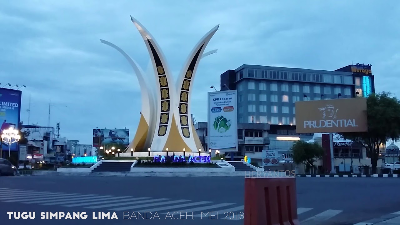 City Timelapse - Simpang Lima Banda Aceh - YouTube
