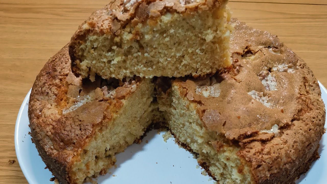 BIZCOCHO DE YOGUR Y MANZANA CON HARINA DE ESPELTA