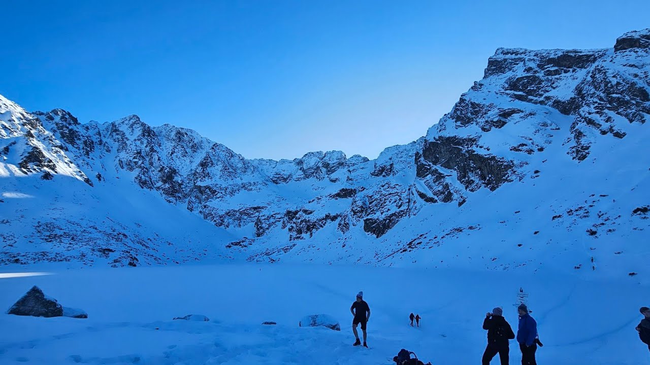Czarny Staw Gąsienicowy z Brzezin zimą 19.01.2025