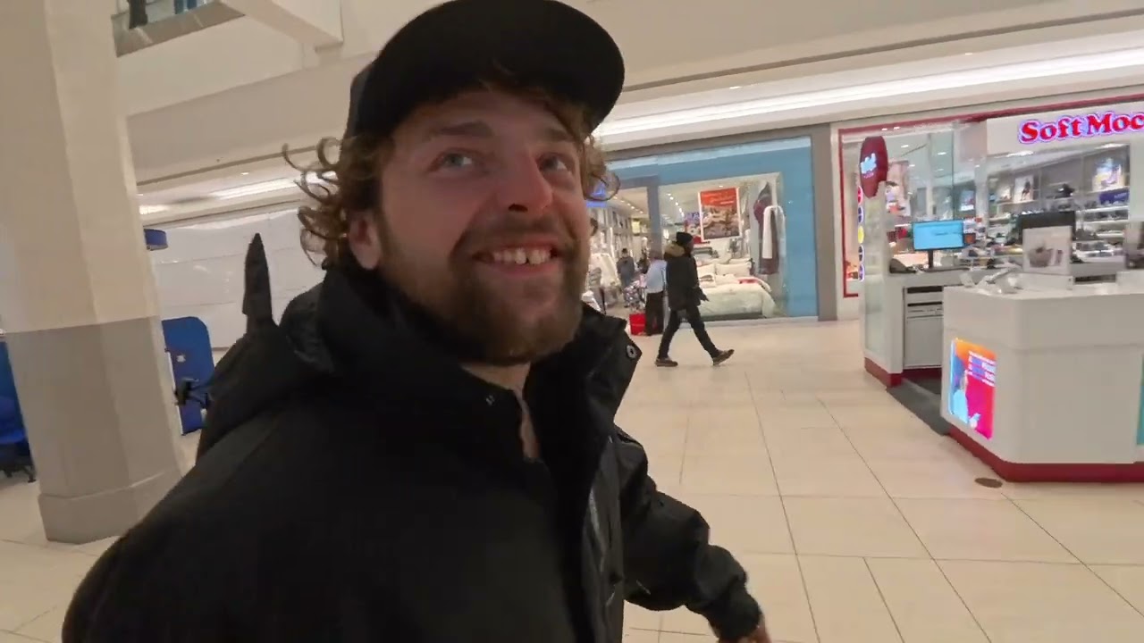 taking stink finger to the mall to pick up dudes