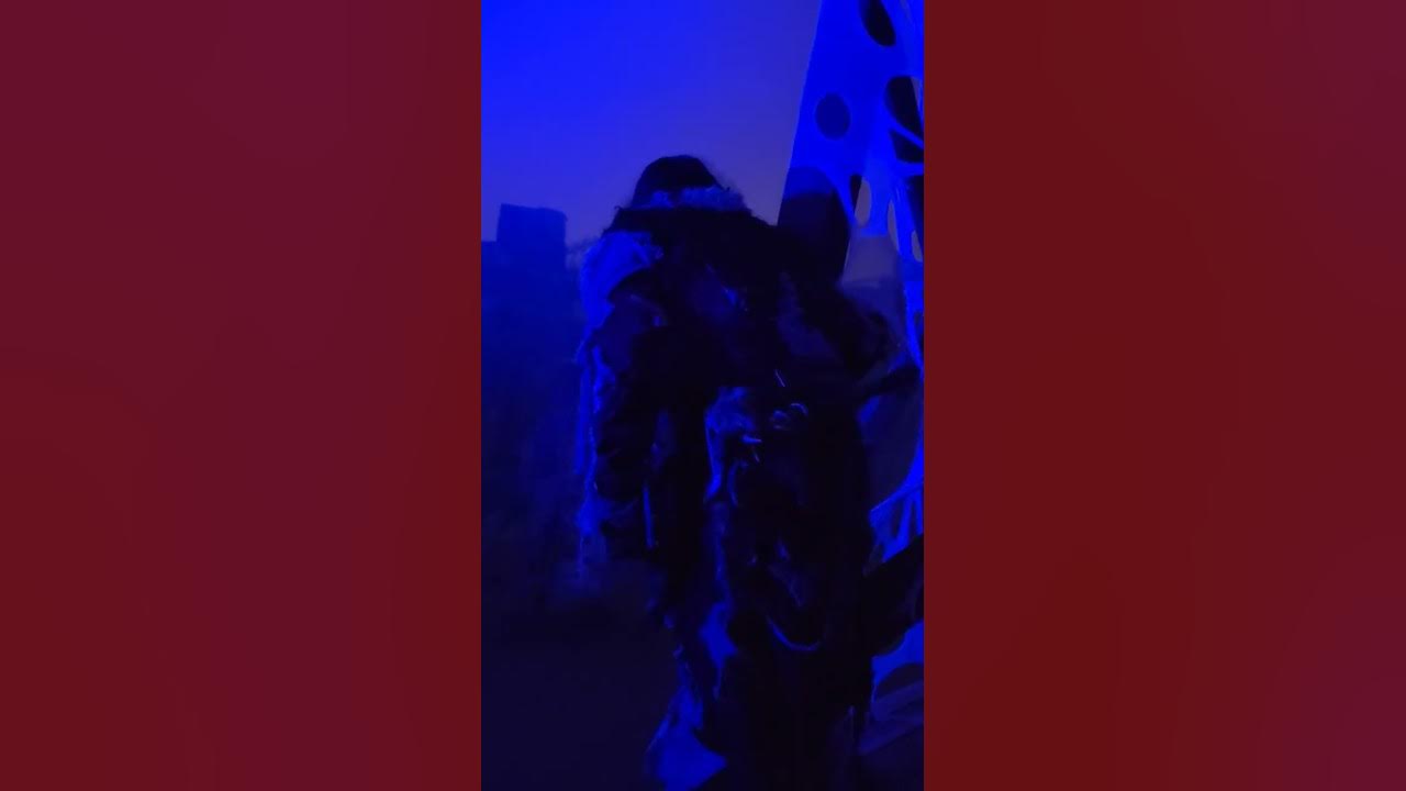 Howling at the moon #shewolf #ksf2022 #knottsscaryfarm #ghosttown #fogalley #halloween #scary #fog